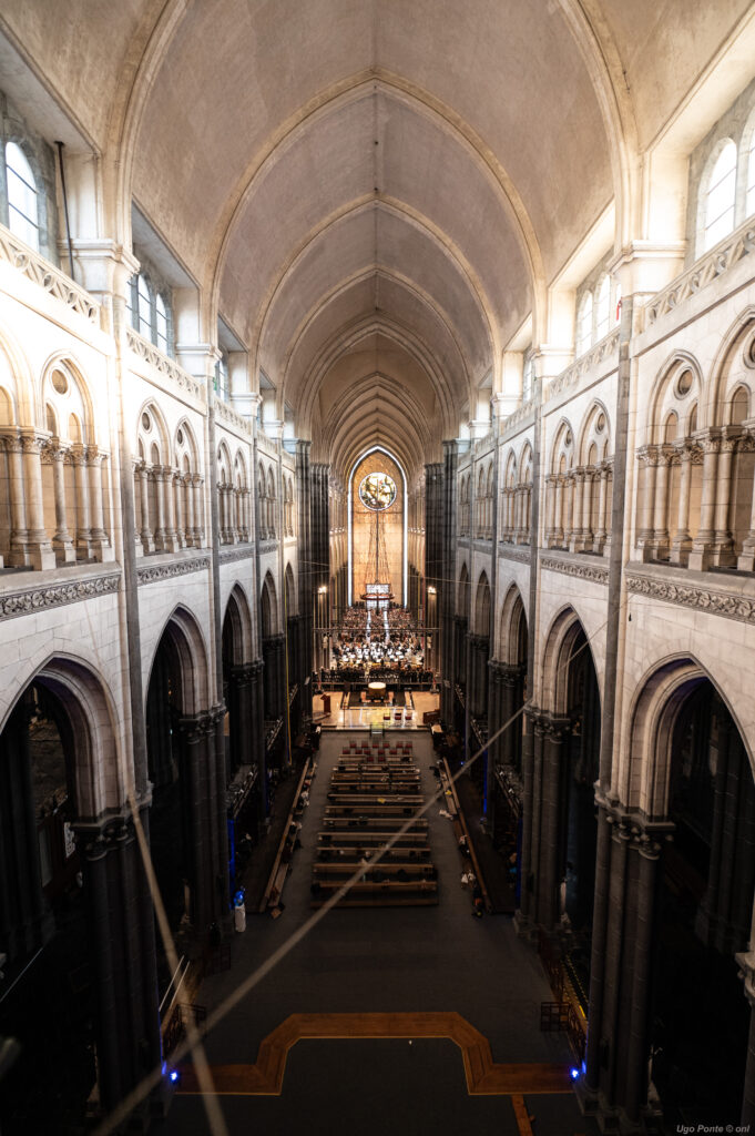 La nef de la cathédrale Notre-Dame de la Treille vue des tribunes La nef de la cathédrale Notre-Dame de la Treille vue depuis les tribunes, orchestre et chœur au fond